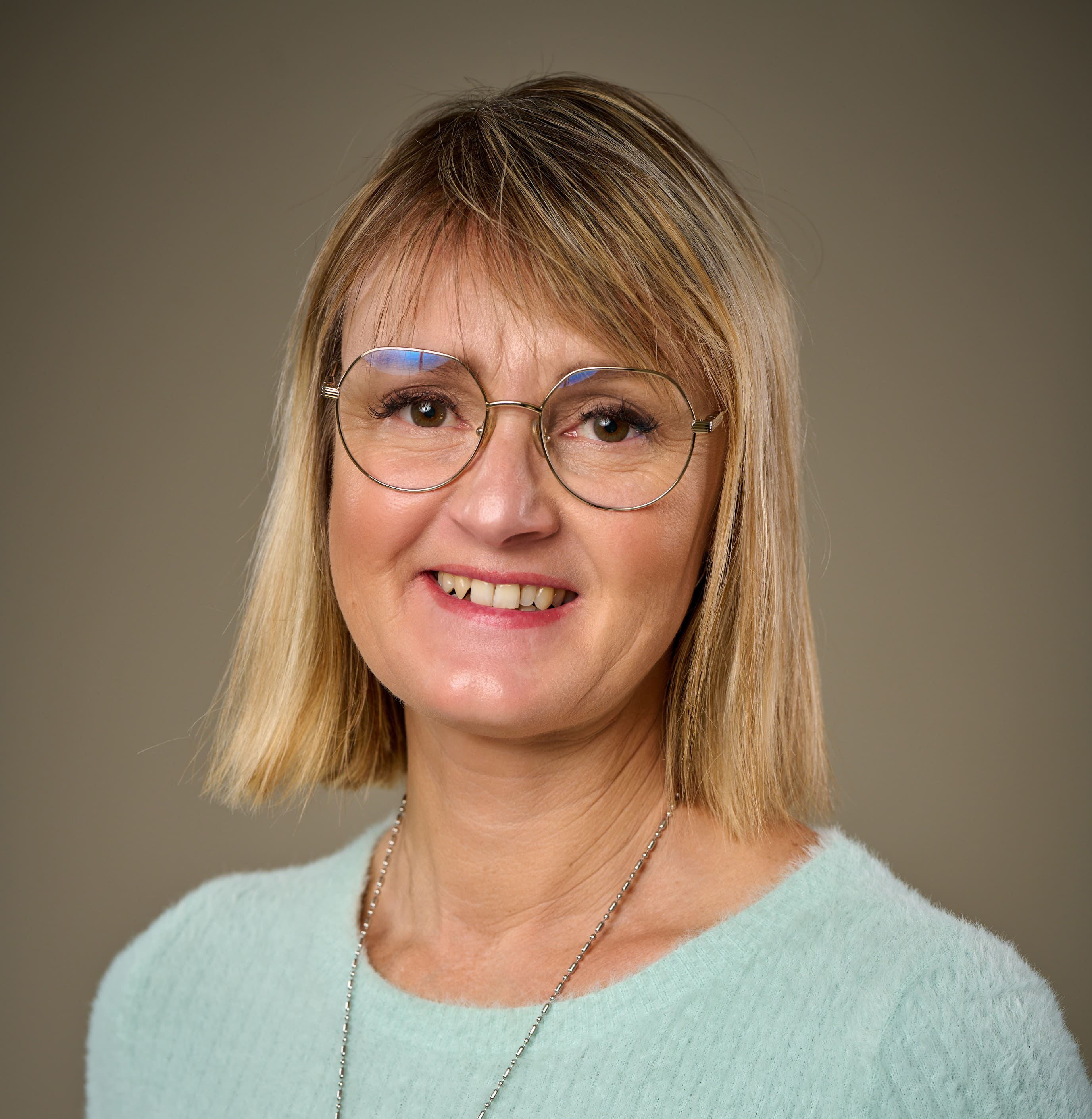 portrait isabelle cattoen - Conseiller Gestionnaire de Patrimoine, Placement Financier Annecy Haute Savoie Auvergne Rhone Alpes | Isabelle Cattoen